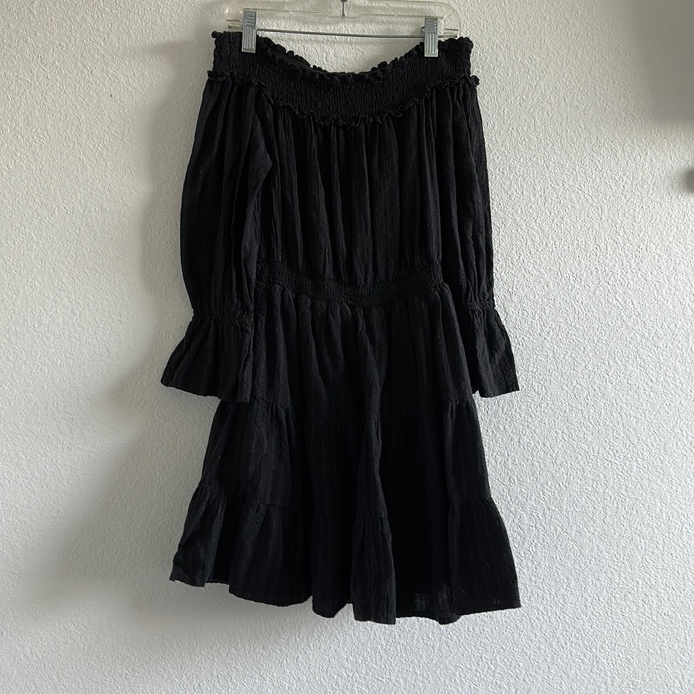 Super cute off the shoulder dress